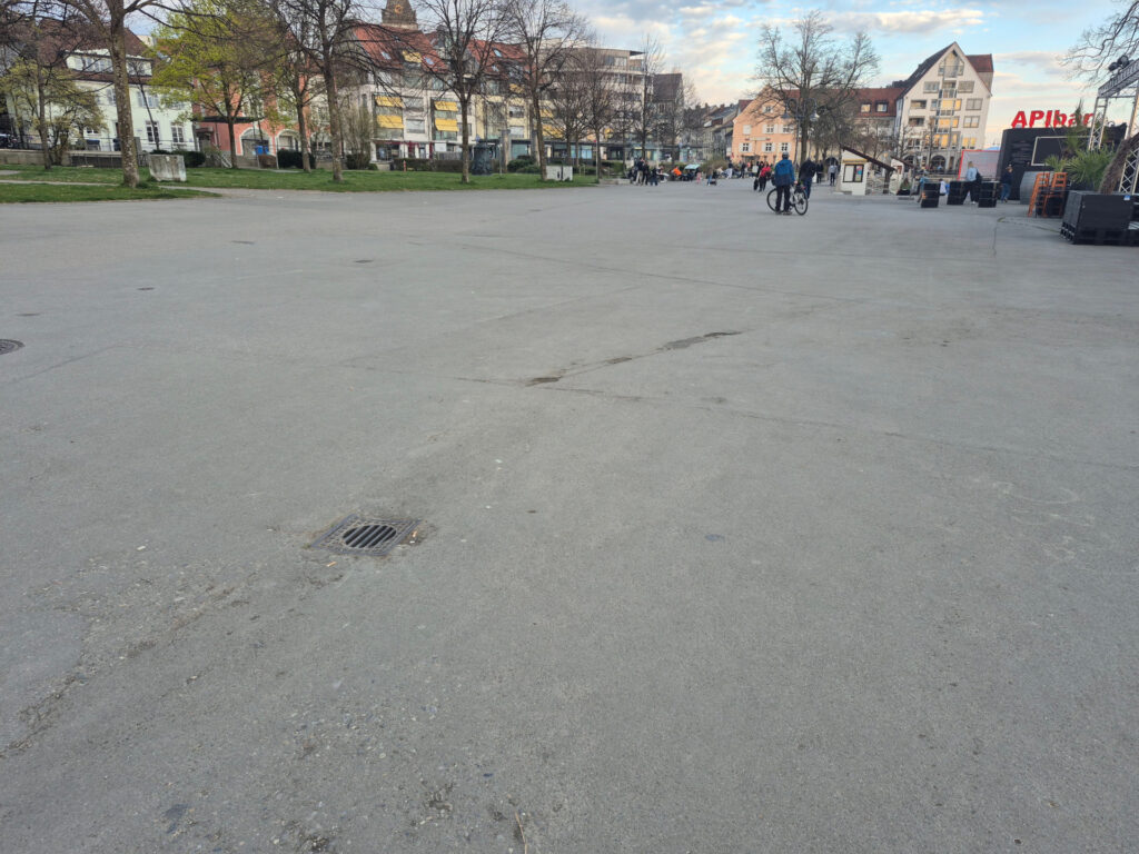 Bild einer Verkehrsfläche in der Stadt Friedrichshafen